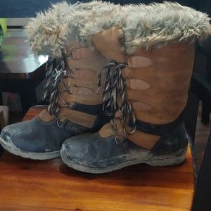 Rugged Outback Snow Boots